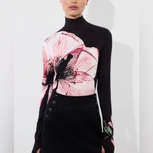 Alice + Olivia Delaina Long Sleeve Turtleneck in Luna Floral in Size Large (NWT)